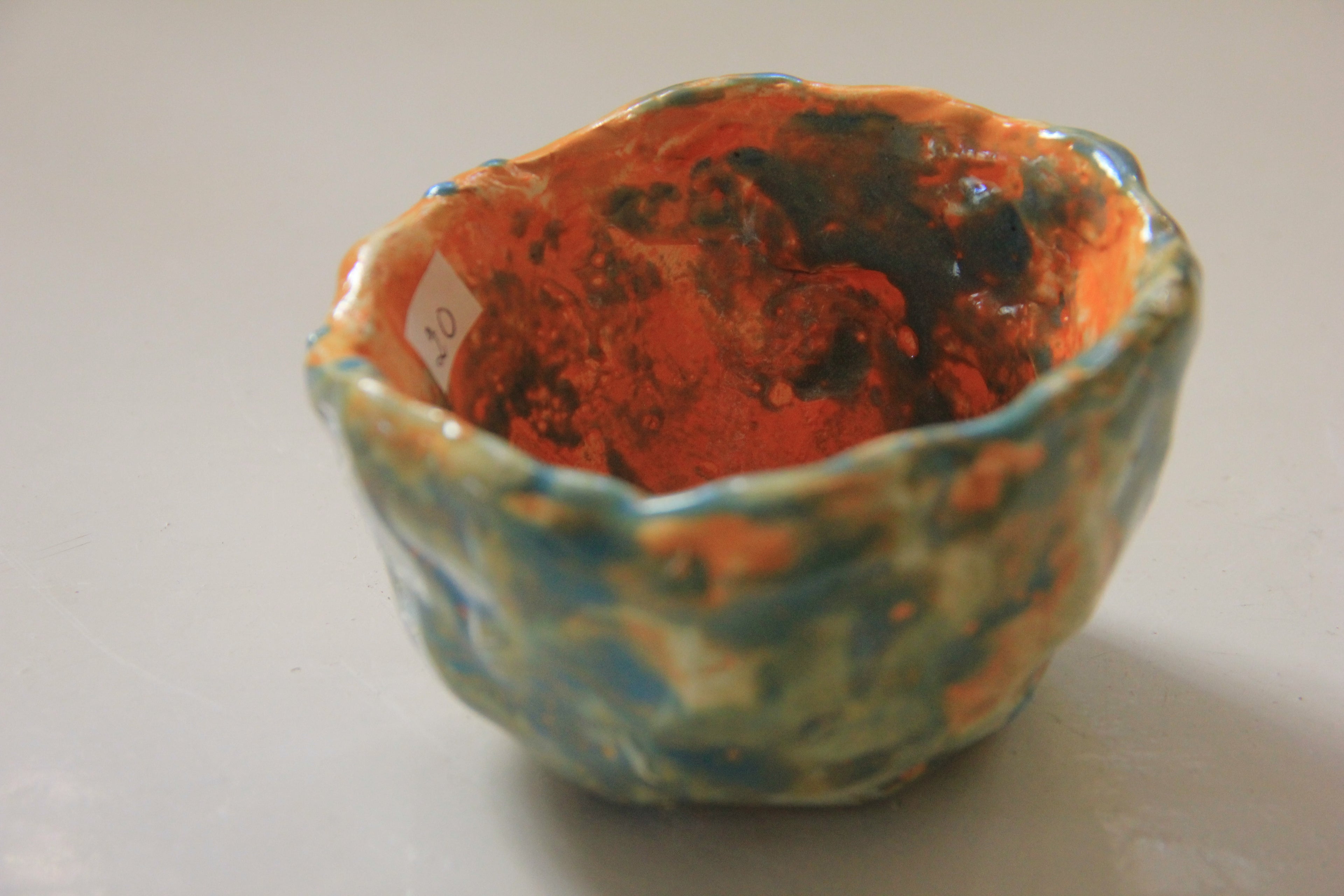 Taça verde e laranja